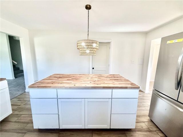 915 E 2nd Street, Maryville, MO 64468