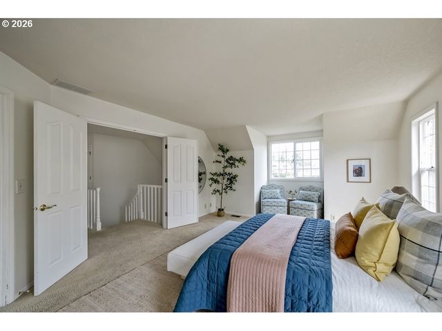 592 Ne GOLDIE Dr, Hillsboro, OR 97124