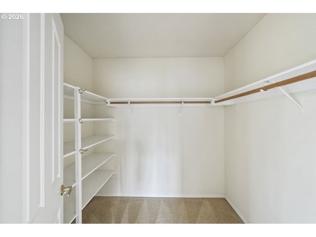 592 Ne GOLDIE Dr, Hillsboro, OR 97124