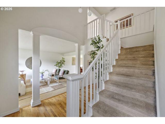 592 Ne GOLDIE Dr, Hillsboro, OR 97124