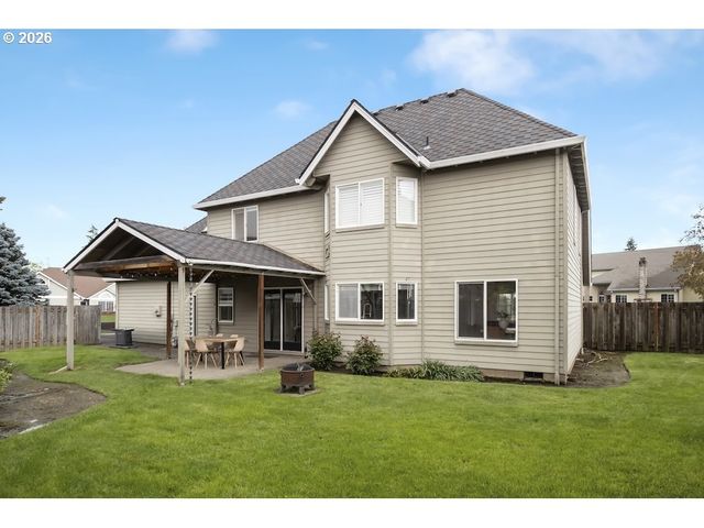 592 Ne GOLDIE Dr, Hillsboro, OR 97124