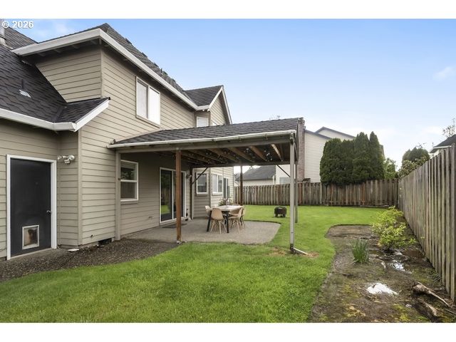 592 Ne GOLDIE Dr, Hillsboro, OR 97124