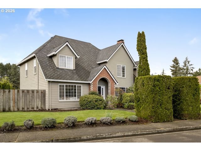 592 Ne GOLDIE Dr, Hillsboro, OR 97124