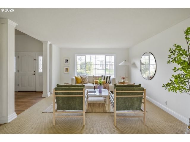 592 Ne GOLDIE Dr, Hillsboro, OR 97124