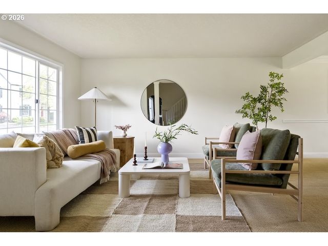 592 Ne GOLDIE Dr, Hillsboro, OR 97124