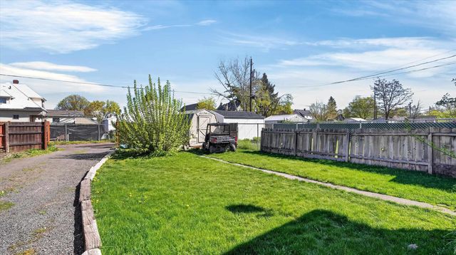 2224 W Boone Ave, Spokane, WA 99201