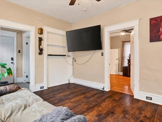 2224 W Boone Ave, Spokane, WA 99201