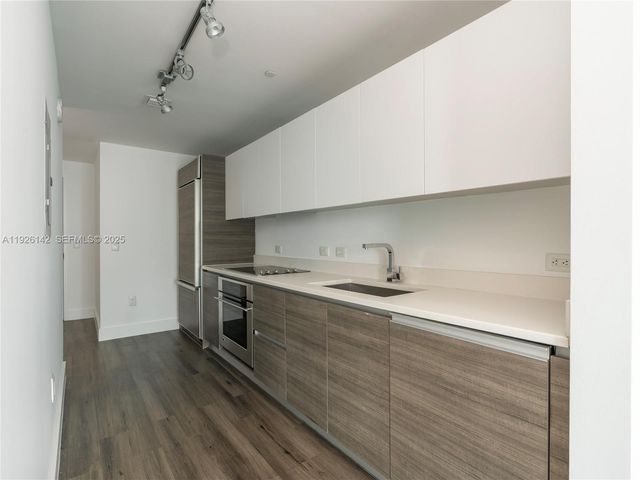 1100 S Miami Ave 3505, Miami, FL 33130