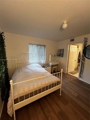 2548 Centergate Dr 301, Miramar, FL 33025