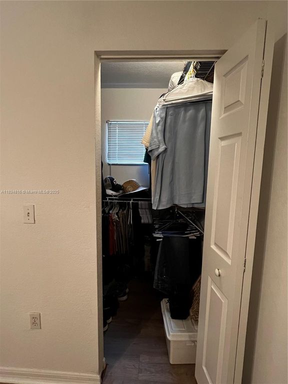 Image 11 of property listing at 2548 Centergate Dr 301, Miramar, FL 33025