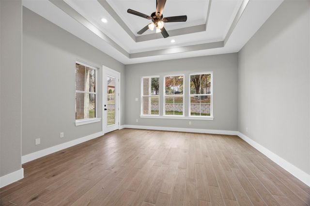 1511 Greenbriar Drive, Huntsville, TX 77340