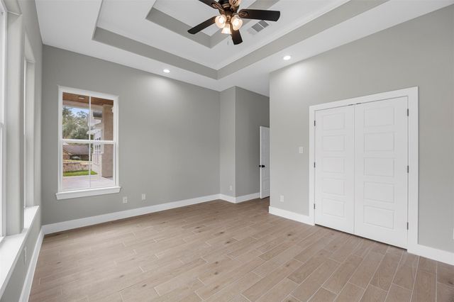 1511 Greenbriar Drive, Huntsville, TX 77340