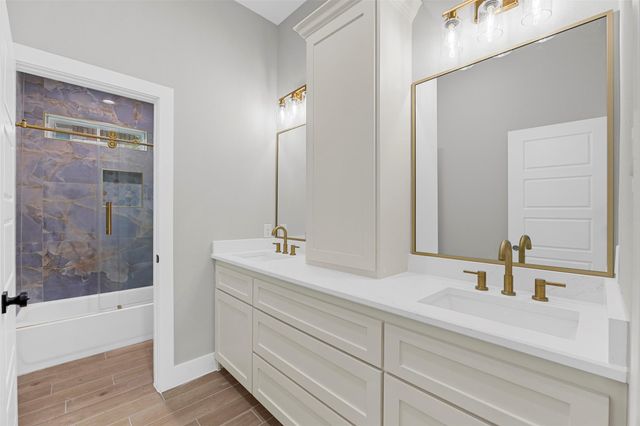 1511 Greenbriar Drive, Huntsville, TX 77340