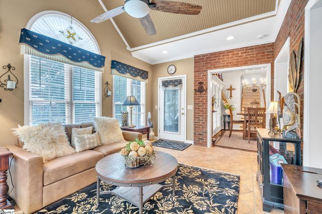 1 Squires Meadow Court, Simpsonville, SC 29681