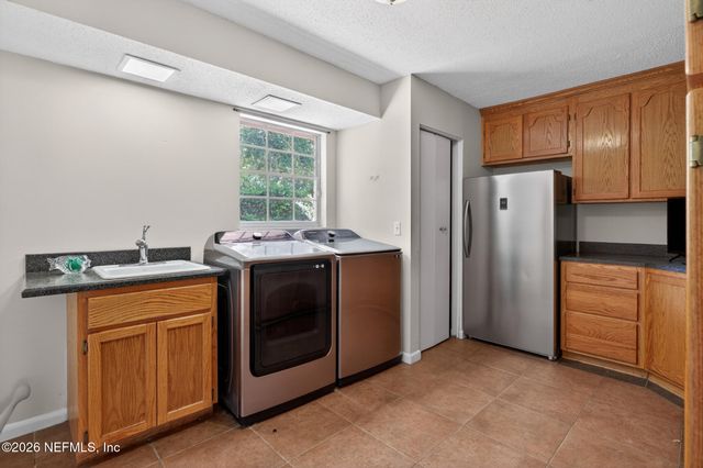 10440 SYLVAN Lane W, Jacksonville, FL 32257