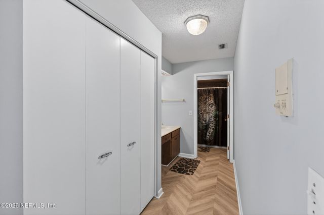 10440 SYLVAN Lane W, Jacksonville, FL 32257