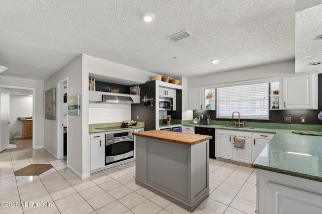 10440 SYLVAN Lane W, Jacksonville, FL 32257