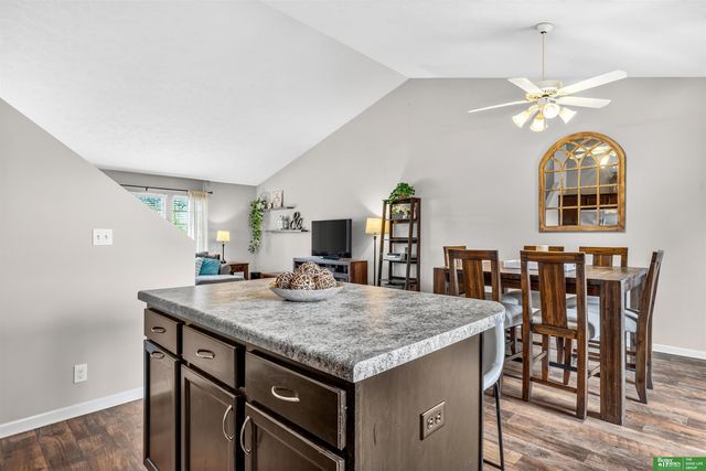 8906 S 68th Street, Papillion, NE 68133
