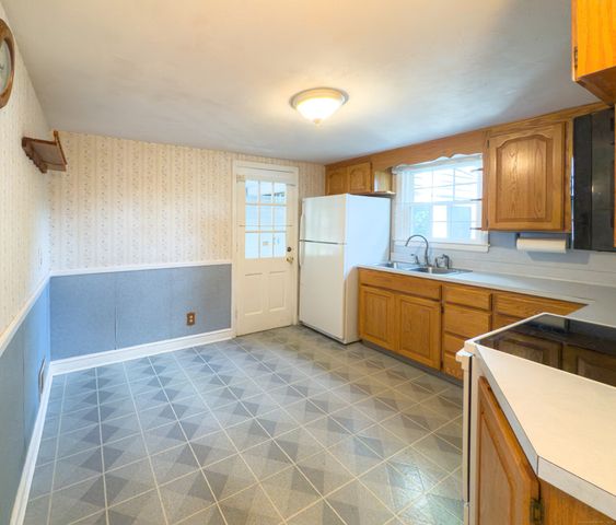 118 Burnbrook Road, East Hartford, CT 06118