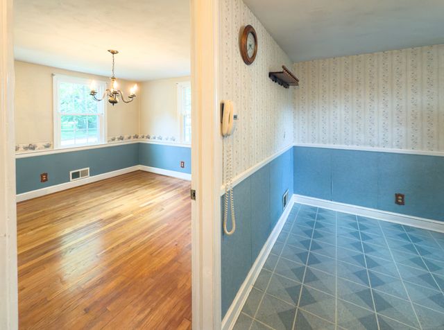 118 Burnbrook Road, East Hartford, CT 06118