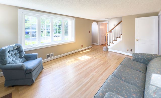 118 Burnbrook Road, East Hartford, CT 06118