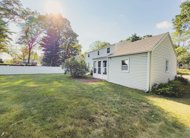 118 Burnbrook Road, East Hartford, CT 06118