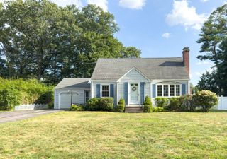 118 Burnbrook Road, East Hartford, CT 06118
