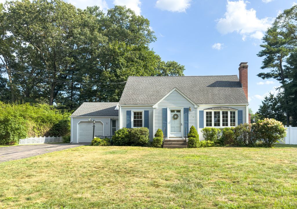 118 Burnbrook Road, East Hartford, CT 06118