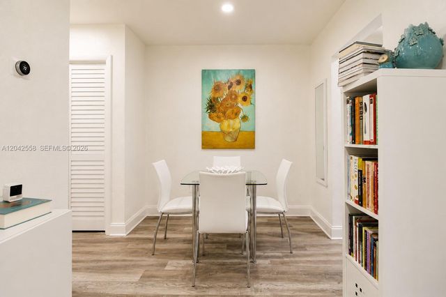 35 Edgewater Drive 107, Coral Gables, FL 33133