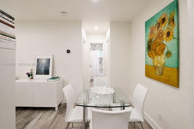 35 Edgewater Drive 107, Coral Gables, FL 33133