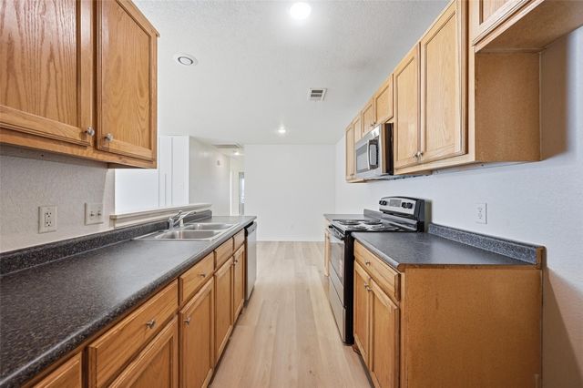 8117 Doreen Avenue, Fort Worth, TX 76116