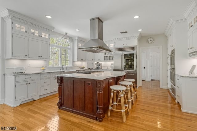 82 Woodman Ln, Bernards Twp., NJ 07920