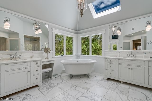 82 Woodman Ln, Bernards Twp., NJ 07920