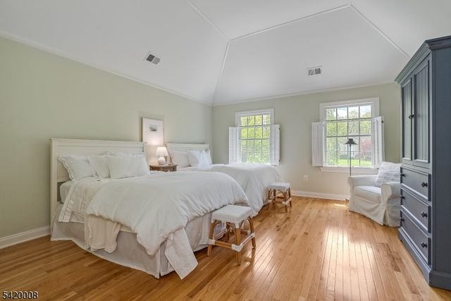 82 Woodman Ln, Bernards Twp., NJ 07920