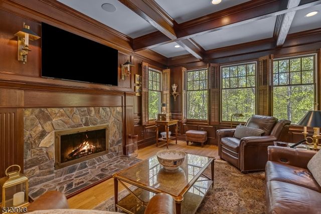82 Woodman Ln, Bernards Twp., NJ 07920