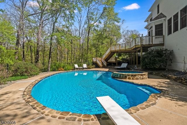 82 Woodman Ln, Bernards Twp., NJ 07920