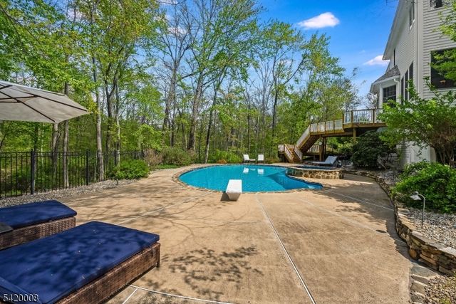 82 Woodman Ln, Bernards Twp., NJ 07920
