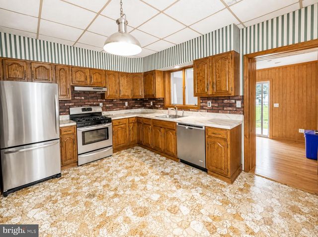 423 SHURS LN, Philadelphia, PA 19128