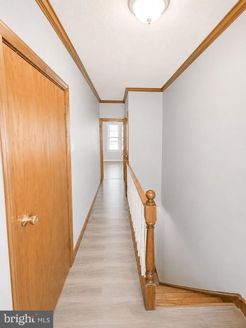 423 SHURS LN, Philadelphia, PA 19128