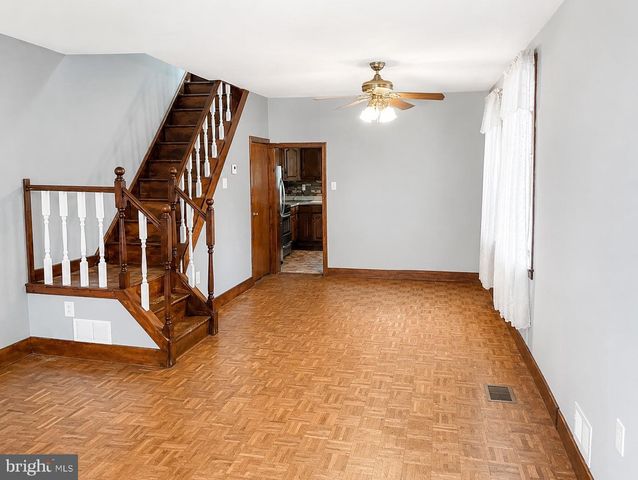 423 SHURS LN, Philadelphia, PA 19128