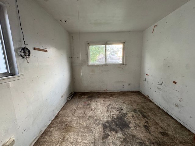 11720 S Watkins Avenue, Chicago, IL 60643