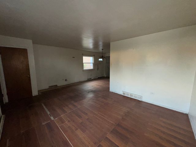 11720 S Watkins Avenue, Chicago, IL 60643