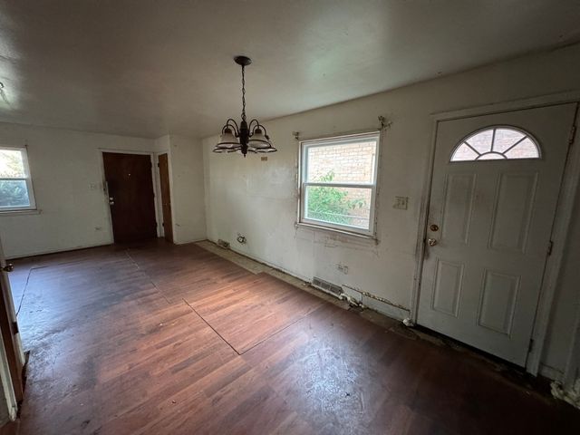 11720 S Watkins Avenue, Chicago, IL 60643
