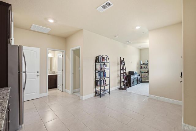 1155 Narwhal, Lemoore, CA 93245