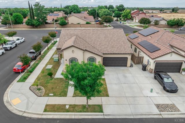 1155 Narwhal, Lemoore, CA 93245