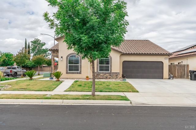 1155 Narwhal, Lemoore, CA 93245