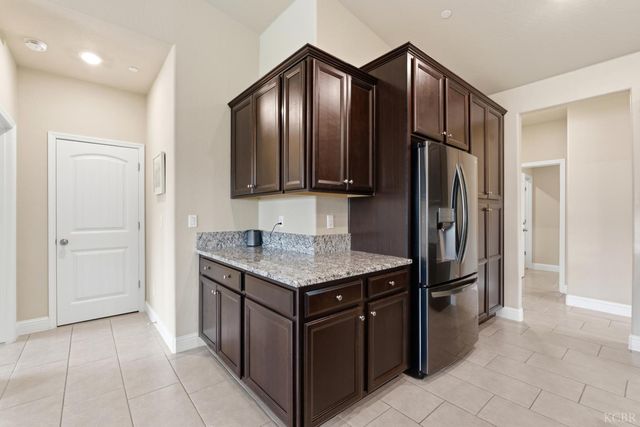 1155 Narwhal, Lemoore, CA 93245