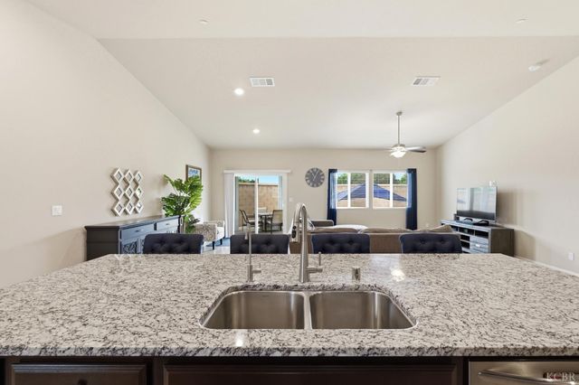 1155 Narwhal, Lemoore, CA 93245