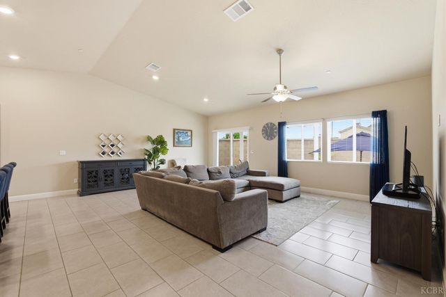 1155 Narwhal, Lemoore, CA 93245