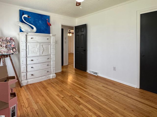 2434 Broadway Lake Road, Anderson, SC 29621